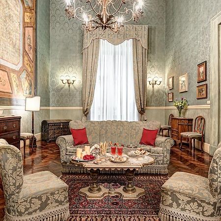 Arthouse Lady Marys Tribunali Luxury Suite Napoli Eksteriør bilde