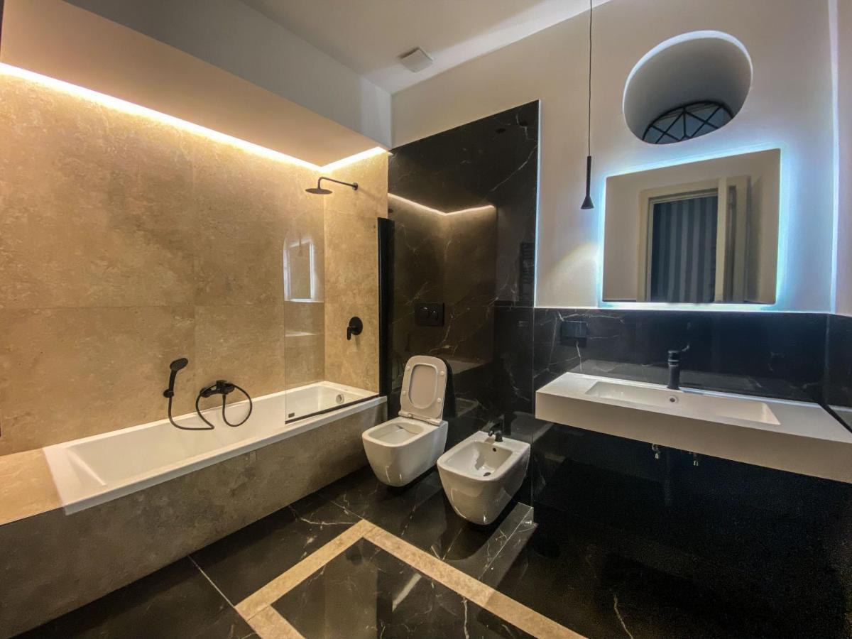 Arthouse Lady Marys Tribunali Luxury Suite Napoli Eksteriør bilde