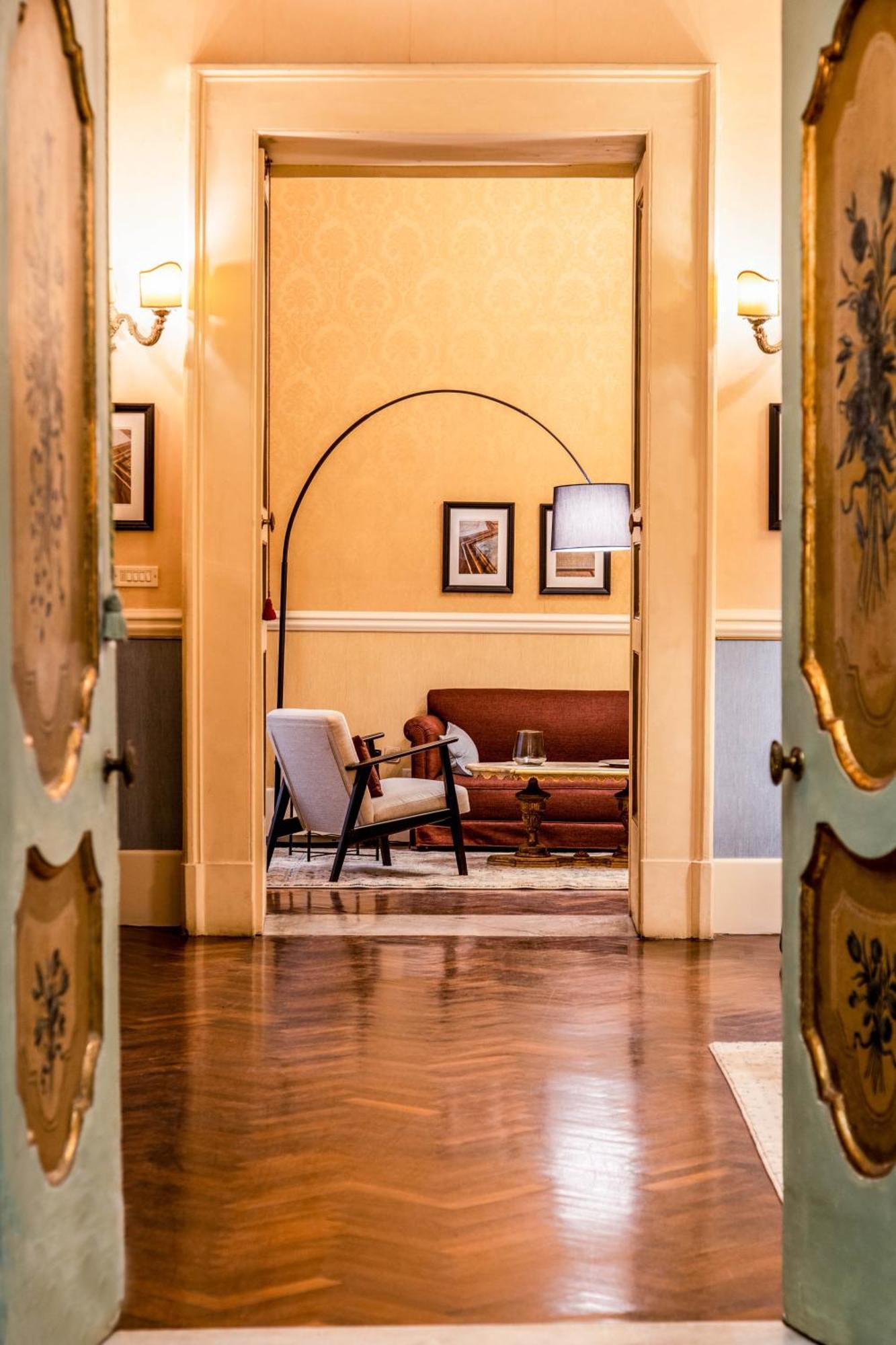 Arthouse Lady Marys Tribunali Luxury Suite Napoli Eksteriør bilde