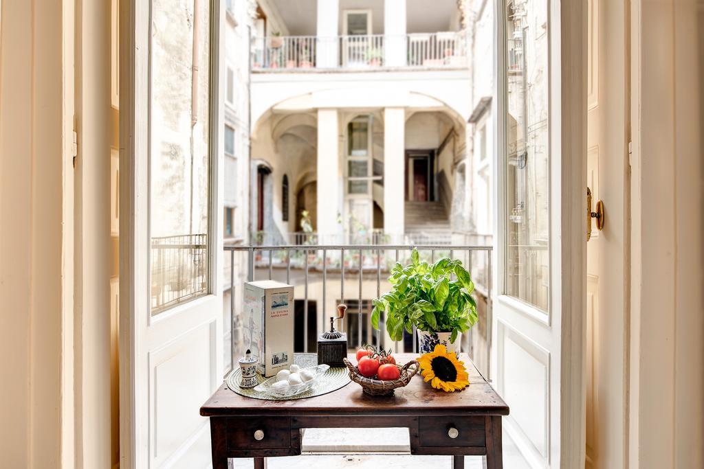 Arthouse Lady Marys Tribunali Luxury Suite Napoli Eksteriør bilde