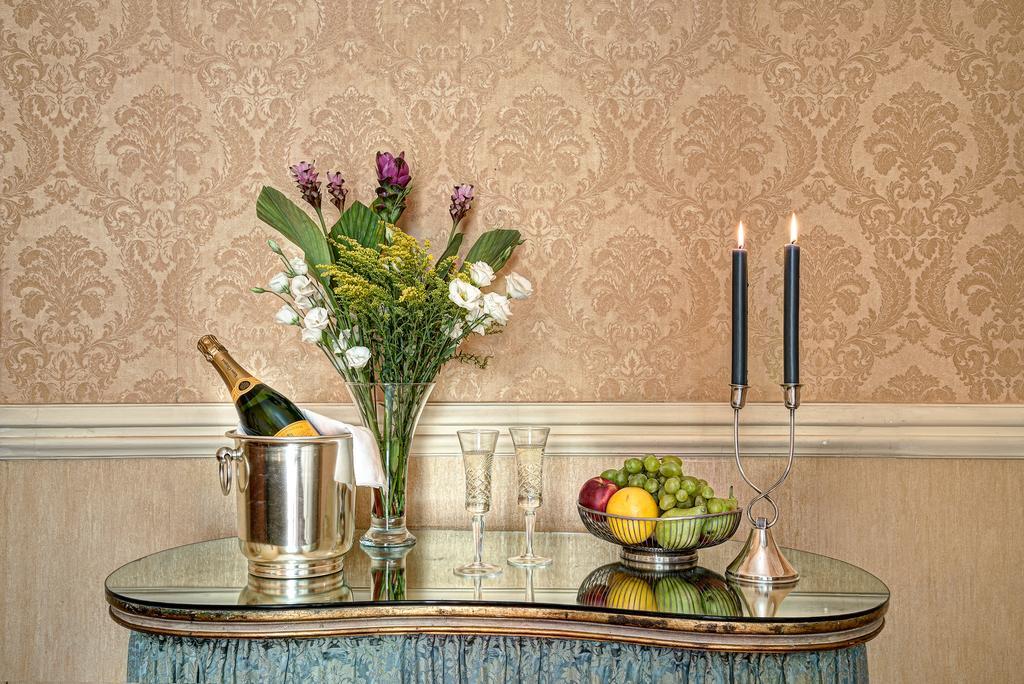 Arthouse Lady Marys Tribunali Luxury Suite Napoli Eksteriør bilde