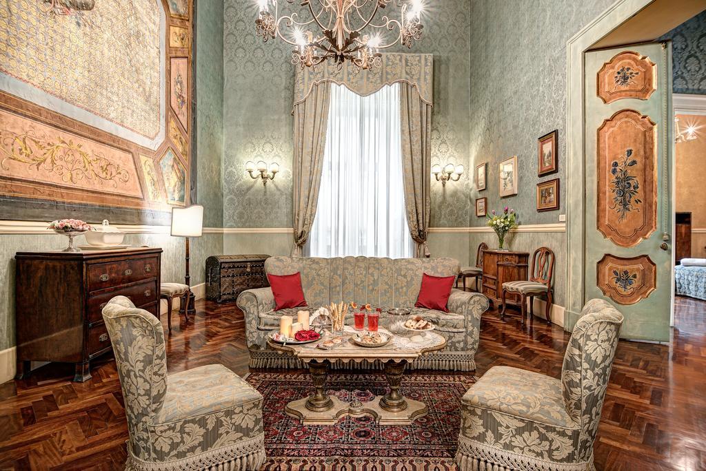 Arthouse Lady Marys Tribunali Luxury Suite Napoli Eksteriør bilde