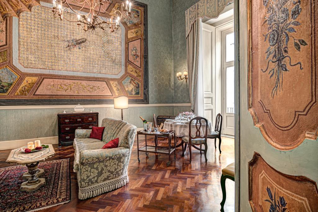 Arthouse Lady Marys Tribunali Luxury Suite Napoli Eksteriør bilde